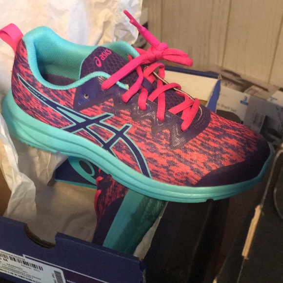ASICS GSB Henka 6.5 Kids BRAND NEW in box - Picture 3 of 5